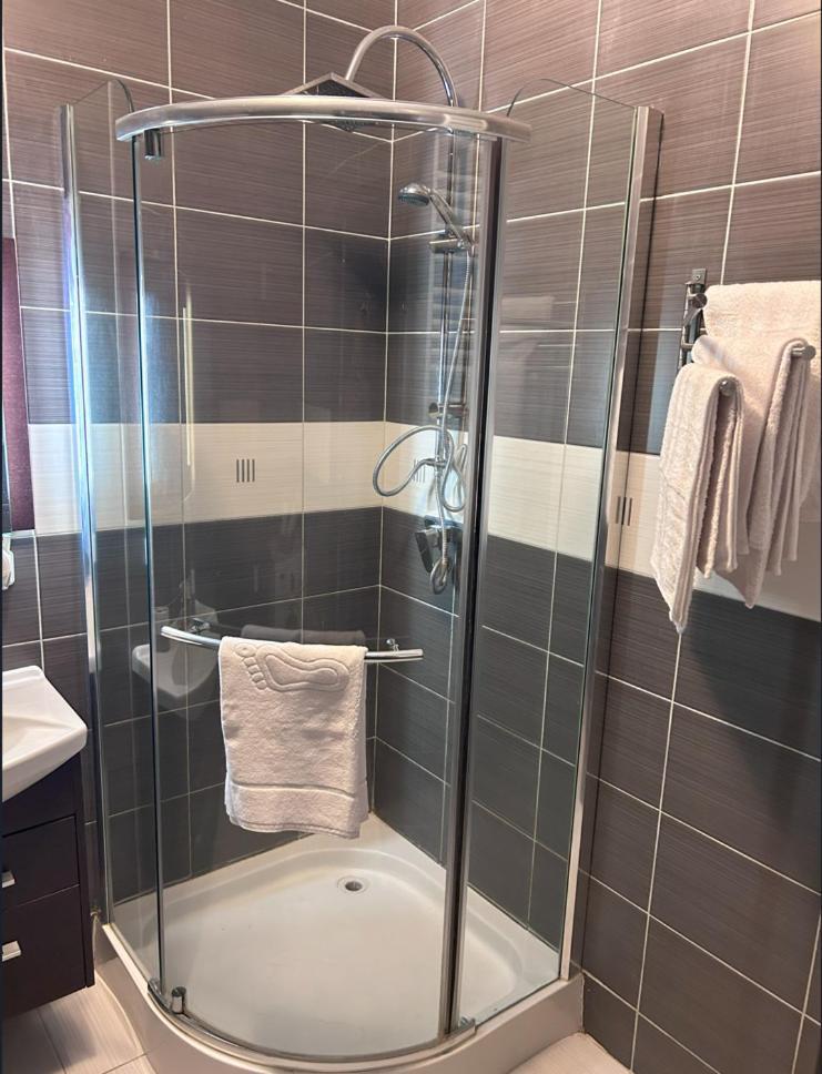 Apartament W Wesolej Varsó Kültér fotó