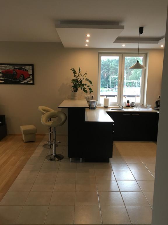 Apartament W Wesolej Varsó Kültér fotó